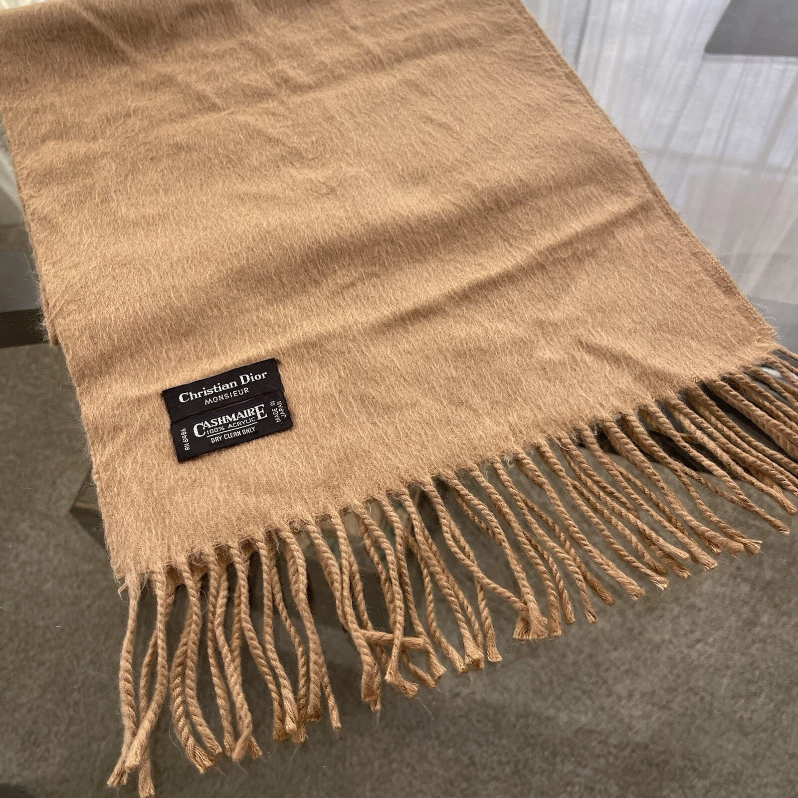 Foulard CHRISTIAN DIOR marron motif uni franges fabriqué au Japon taille 11” x 49”