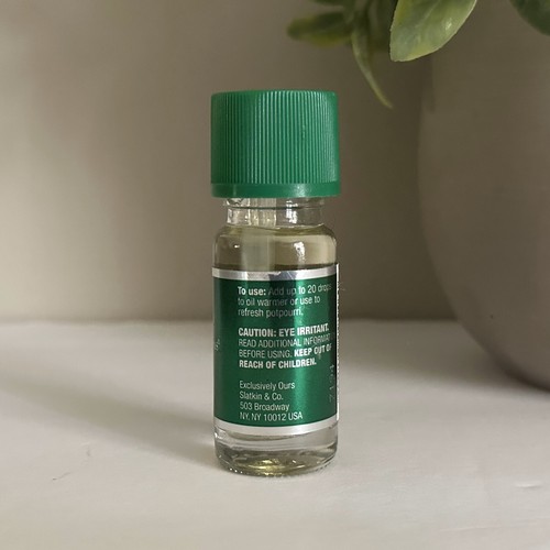 Slatkin & Co THE PERFECT CHRISTMAS TREE 0.33 fl oz 9.7 mL Home Fragrance Oil BBW - Picture 2 of 3
