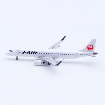 JcWings 1/400 J-Air ERJ-190TD JA252Jです。 s-l400.jpg