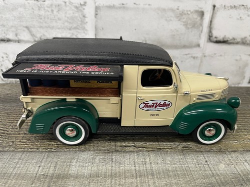 Vintage Die-Cast ERTL Collectibles True Value 1947 Dodge Canopy Delivery Bank - Picture 4 of 19