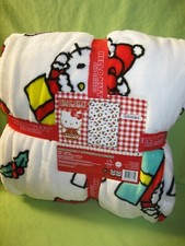 HELLO KITTY AND FRIENDS 60X90 Twin PLUSH BLANKET Christmas Presents  Holly NEW