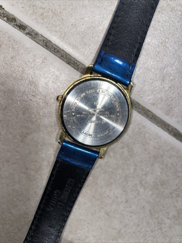 Vintage Lorus Mickey Mouse Watch - Hologram - Needs battery - Picture 3 of 3
