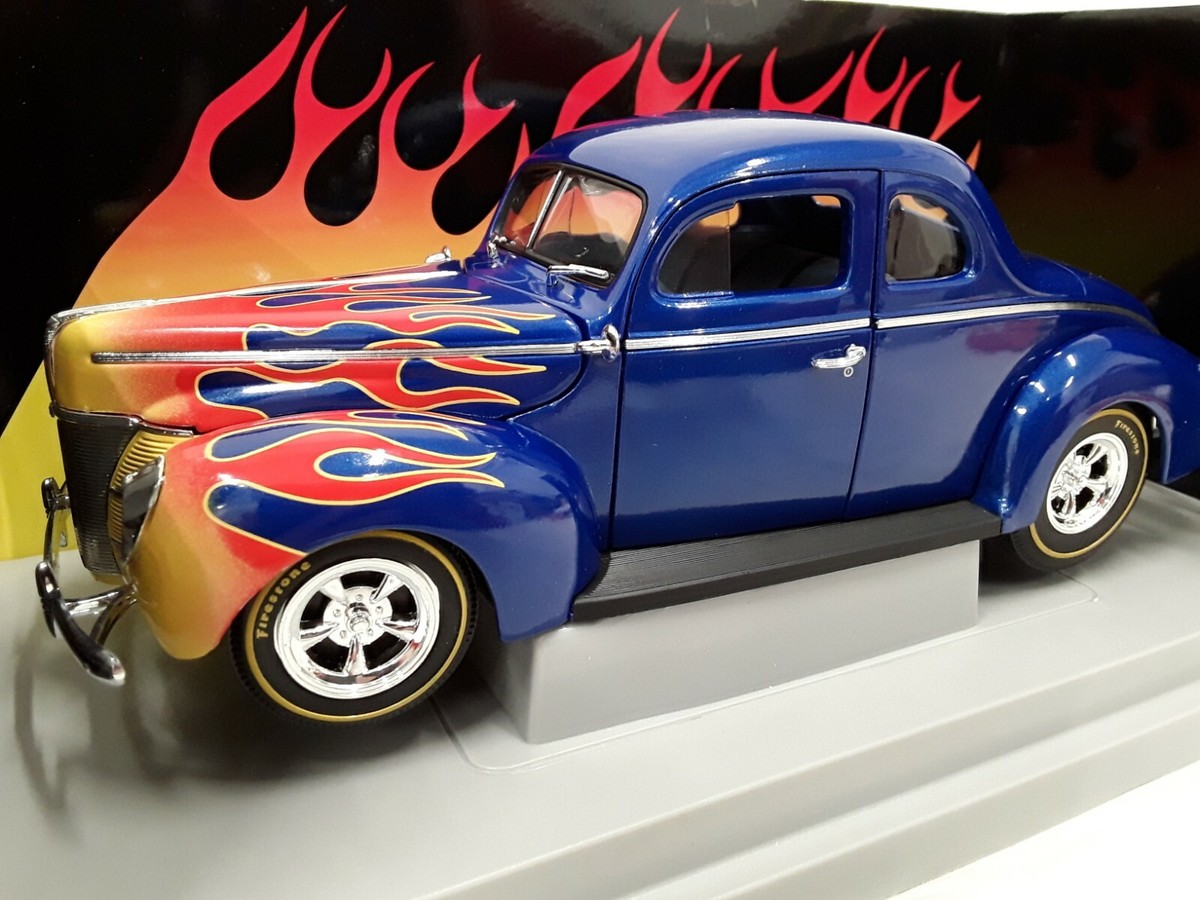 自動車 Ertl Collectibles 1940 Ford Street Rod Ertl American Muscle 1940 Ford Coupe Street Rods 1:18 Scale