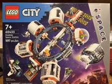 LEGO CITY Modular Space Station 60433  New in Box 1097 pieces