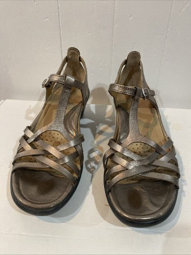 Ecco Women’s Metallic T Strap Wedge Sandals Size 40 - Picture 2 of 6