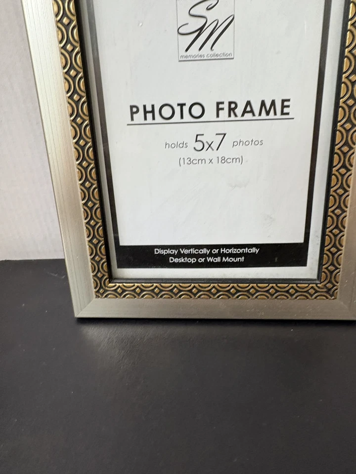 Lote Mixto de 2 Marcos de Fotos Momentos Especiales Caballete Dorado Plata Negro 5x7 Foto 3 de 4