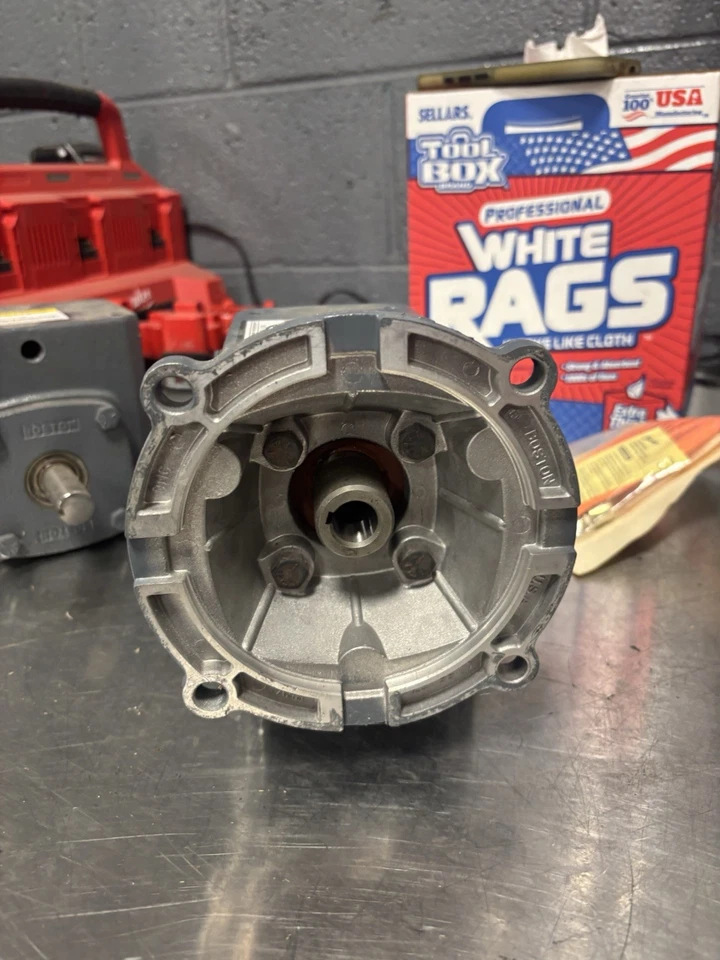 NUEVO SIN CAJA Boston Work Gear Reductor F718-20-B5-J / F71820B5J Reductor de ángulo recto Foto 3 de 4