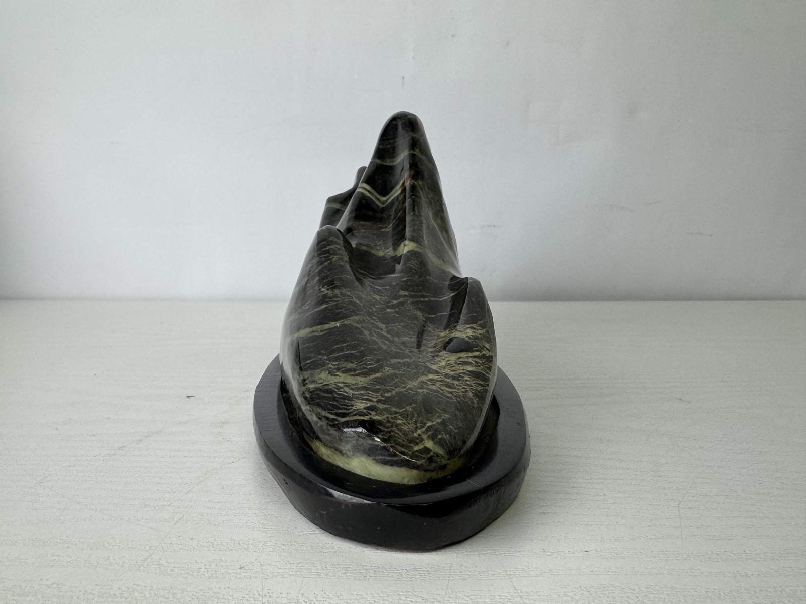 Y9988 OKIMONO Suiseki viewing stone wooden stand Japan antique interior ornament