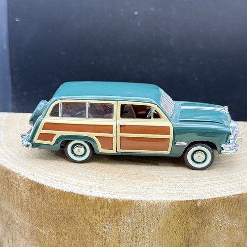 Franklin Mint 1:43 1949 Ford Woody Wagon Custom w/ Surfboard Diecast Car 1987 - Picture 6 of 13
