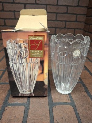 CRYSTAL VASE Embossed Hearts SWEET HEART 24% LEAD 7 1/2'' TALL, Valentine's Day 
