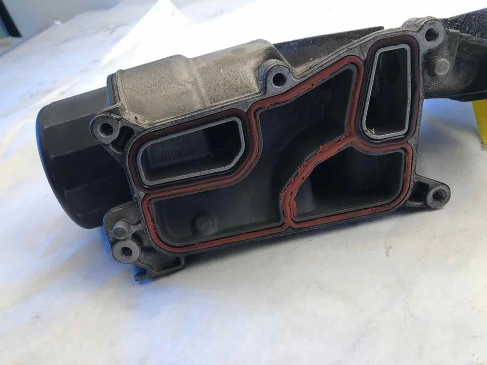 Mercedes Benz 221 2007 tipo S550 motor enfriador de aceite filtro carcasa OEM Foto 4 de 4