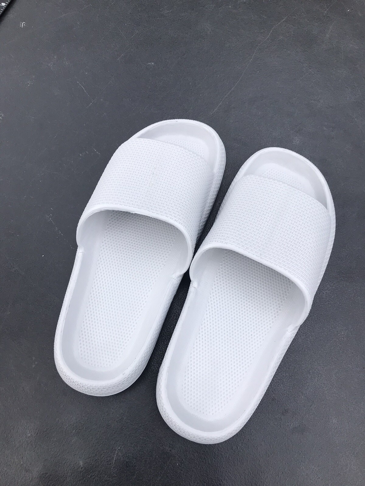 Anti-Slip Ultra Soft Pillow Slides Cloud Shower Home Slippers with Air Holes-image