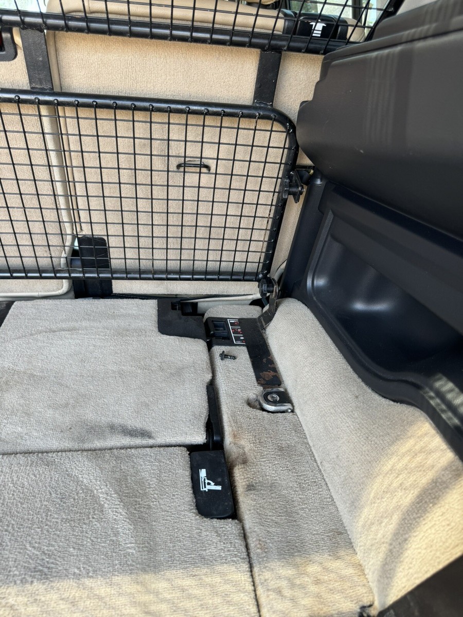 Genuine OEM Land Rover LR3 LR4 Dog Guard Kit with Mounting