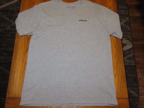 LOT of 7 Men's T-Shirts Patagonia Columbia Burton Lands End Reebok, Large/Medium - Picture 4 of 17