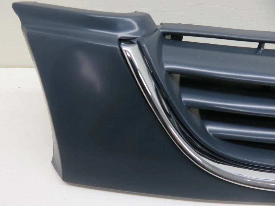 REJILLA DELANTERA PARA MAZDA 626 AÑOS 1996-1997 CROMADA DELANTERA Foto 3 de 4