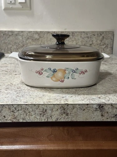 VTG Corning Ware Abundance Fruit A-2-B 2L Casserole Dish w/Amber Pyrex A9C Lid
