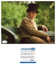 Josh O’Connor “Les Misérables” AUTOGRAPH Marius Pontmercy Signed 10x8 Photo ACOA