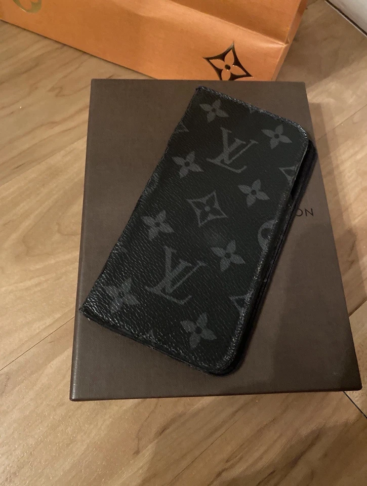 Funda Louis Vuitton Monograma Eclipse iPhone X / XS Folio - Auténtico Cuero LV Foto 2 de 4