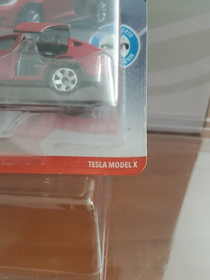2019 Matchbox Moving Parts Tesla Model X in Red - Image 4 of 4