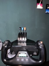 Logitech G Saitek Pro Flight Yoke System - Simulatore di volo corno di controllo + acceleratore