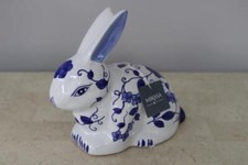 MIKASA EASTER BUNNY RABBIT FLORAL CERAMIC FIGURINE STATUE DECOR-BLUE & WHITE NEW