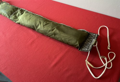 U.S Vietnam Era Parachute Pack / 1975 Dated / Military Issue - Mills MFG. Corp - Picture 20 of 22