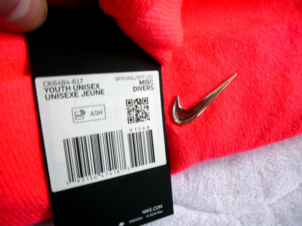 Youth or Womens NIKE Fine Knit Swoosh Neon Pink BEANIE HAT Toque Sports UNISEX