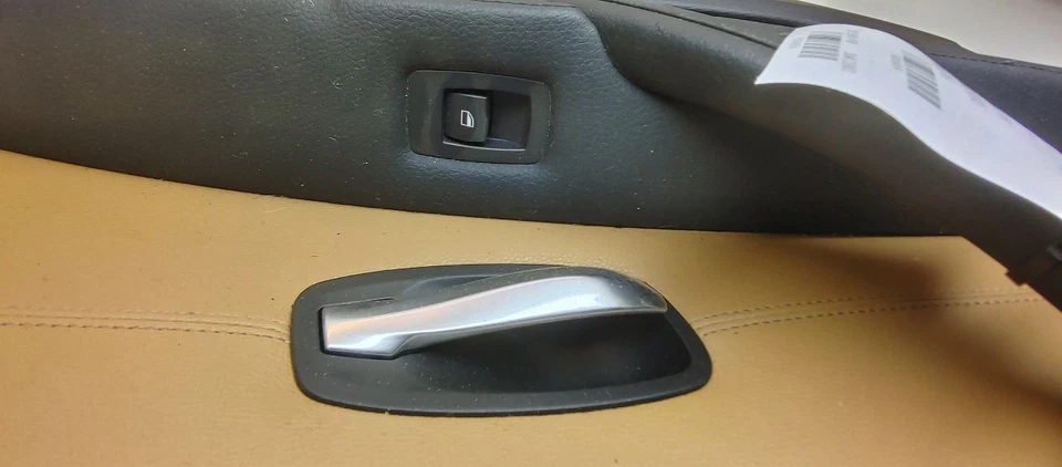 2009 BMW 528I RH REAR DOOR PANEL - Image 4 of 4