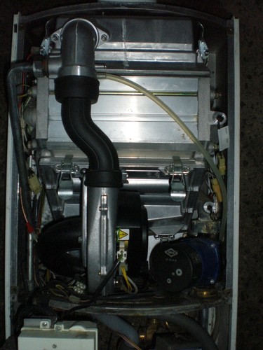 Buderus Logamax plus GB 112-19 G20 Brennwertgerät Erdgas H Bj 2001 19kW - Bild 5 von 6