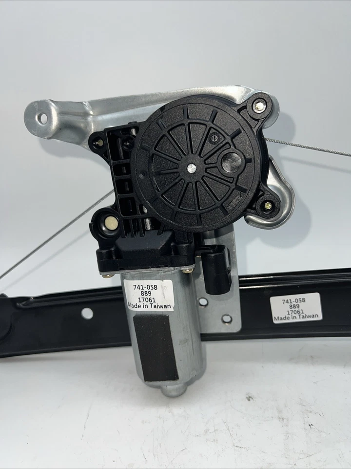 Motor regulador ventana eléctrica trasero izquierdo lado del conductor V70 XC70 S 60 80 741-058 Foto 2 de 4