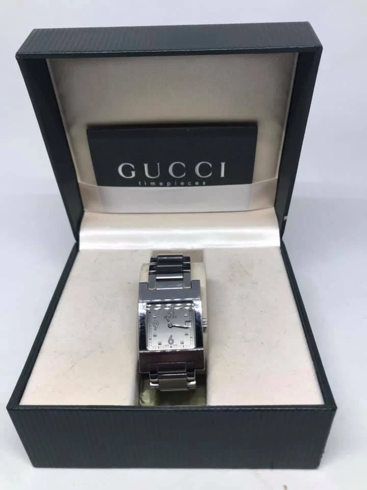 Gucci Orologio da polso donna in acciaio inox 7700 L 23MM