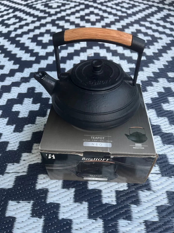 Tetera de hierro fundido BergHOFF NEO nueva en caja Foto 3 de 4