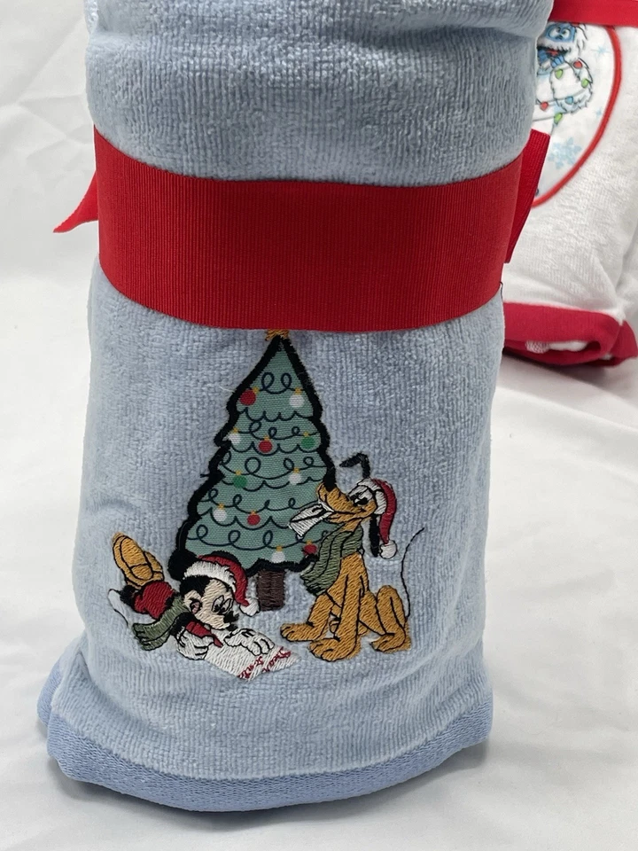 Disney Juego de 2 Toallas de Mano MICKEY & PLUTO Navidad Azul Bordado NUEVO Foto 3 de 4