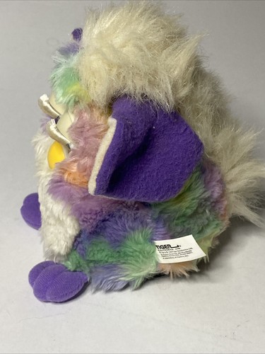 Furby Tie-Dye Pastel Rainbow 70-800 1999 raro funciona con etiquetas - Imagen 9 de 16