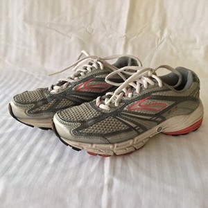 ebay brooks running shoes