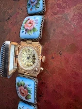 Chaika Women Fashion Floral Enamel Bracelet Mechanical Wind Watch