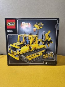 LEGO 42028 Technic Bulldozer New in Box Unopened