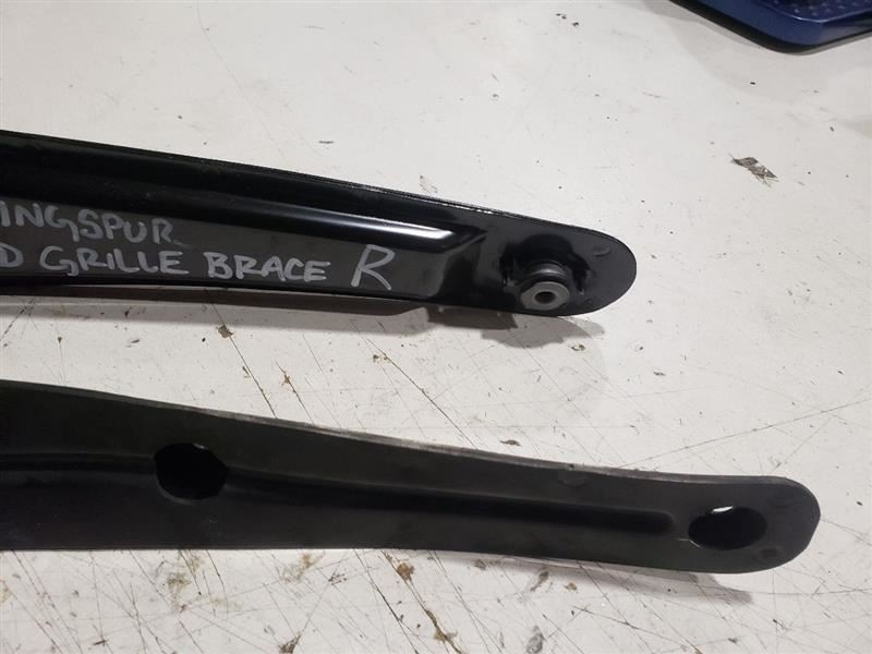 Bentley Continental Flying Spur 2006-2010 Right Grille bracket