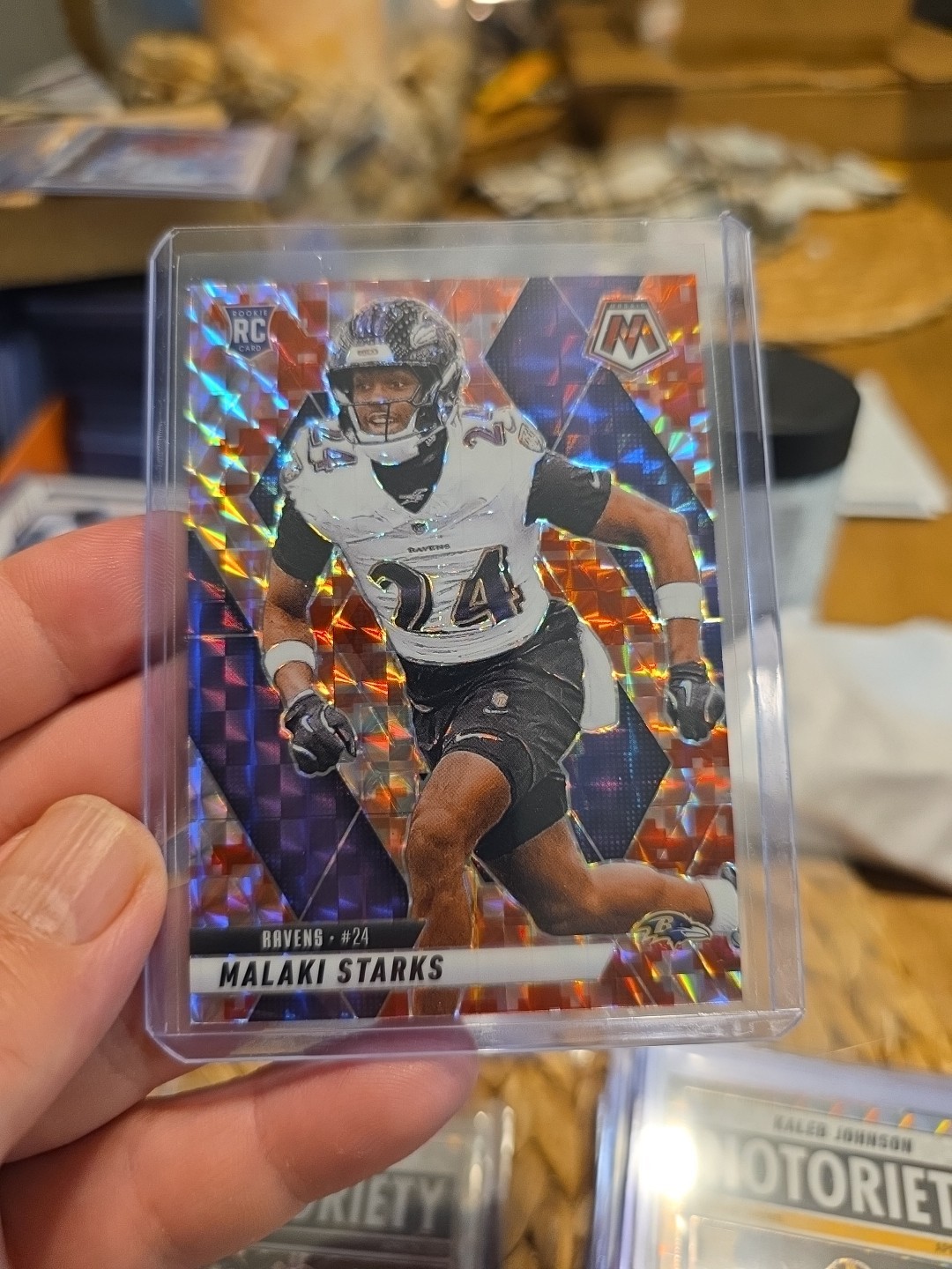 2025 Mosaic Red Camo Malaki Starks #347