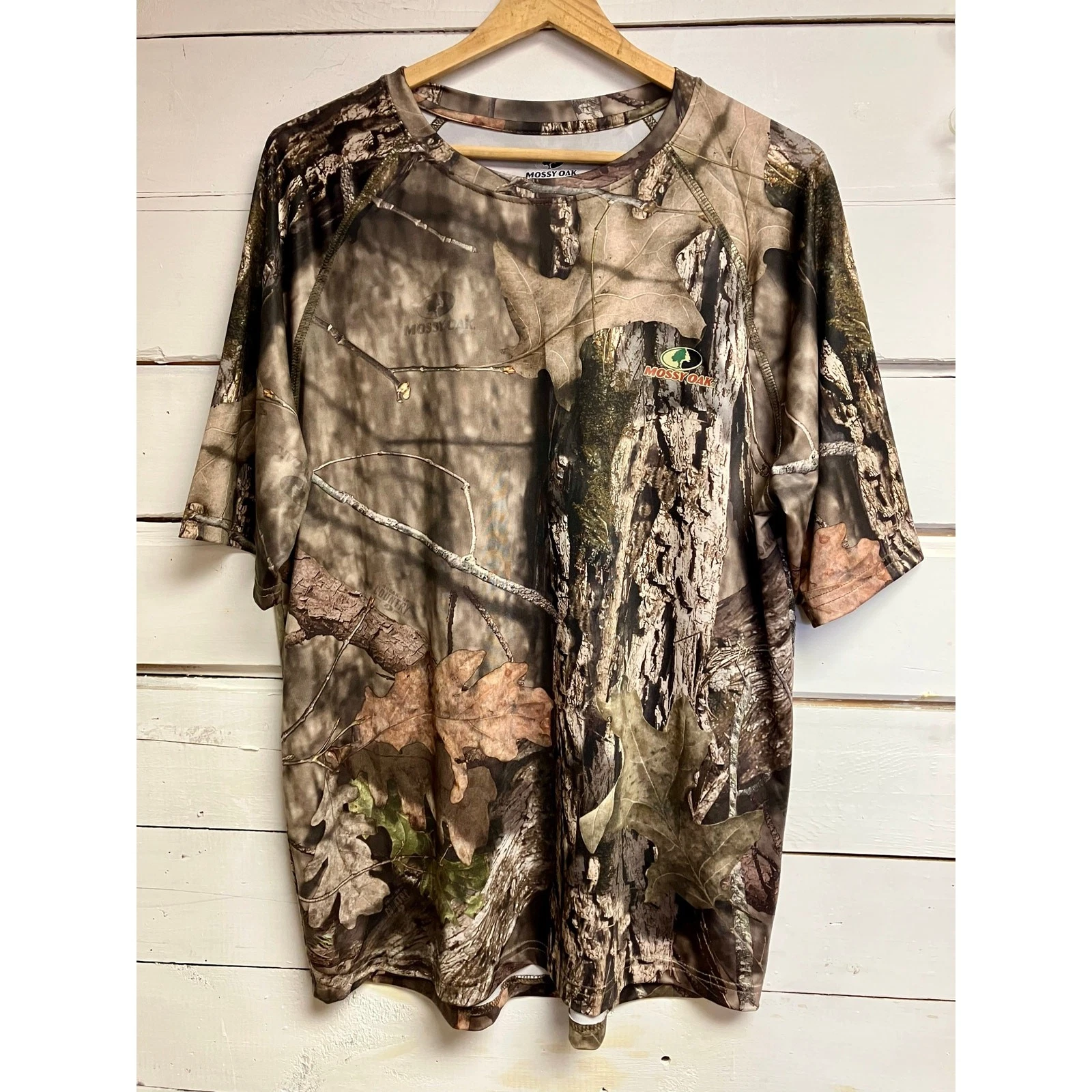 Mossy Oak Camp Tshirt Men’s Large.