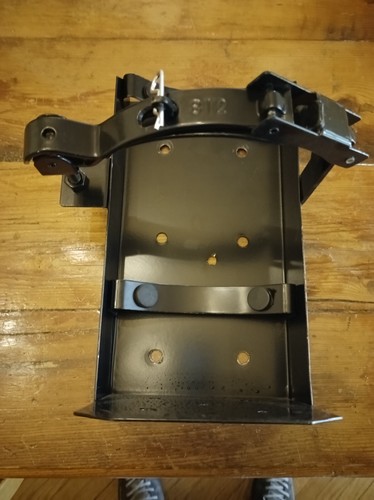 Fire Extinguisher Bracket Steel Amerex 812 11-Gauge Steel, 6" Adjustable