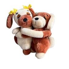 VTG 1976 DAKIN Hugging Kissing Dogs Plush Stuffed Animals Boy Girl Couple Kitsch