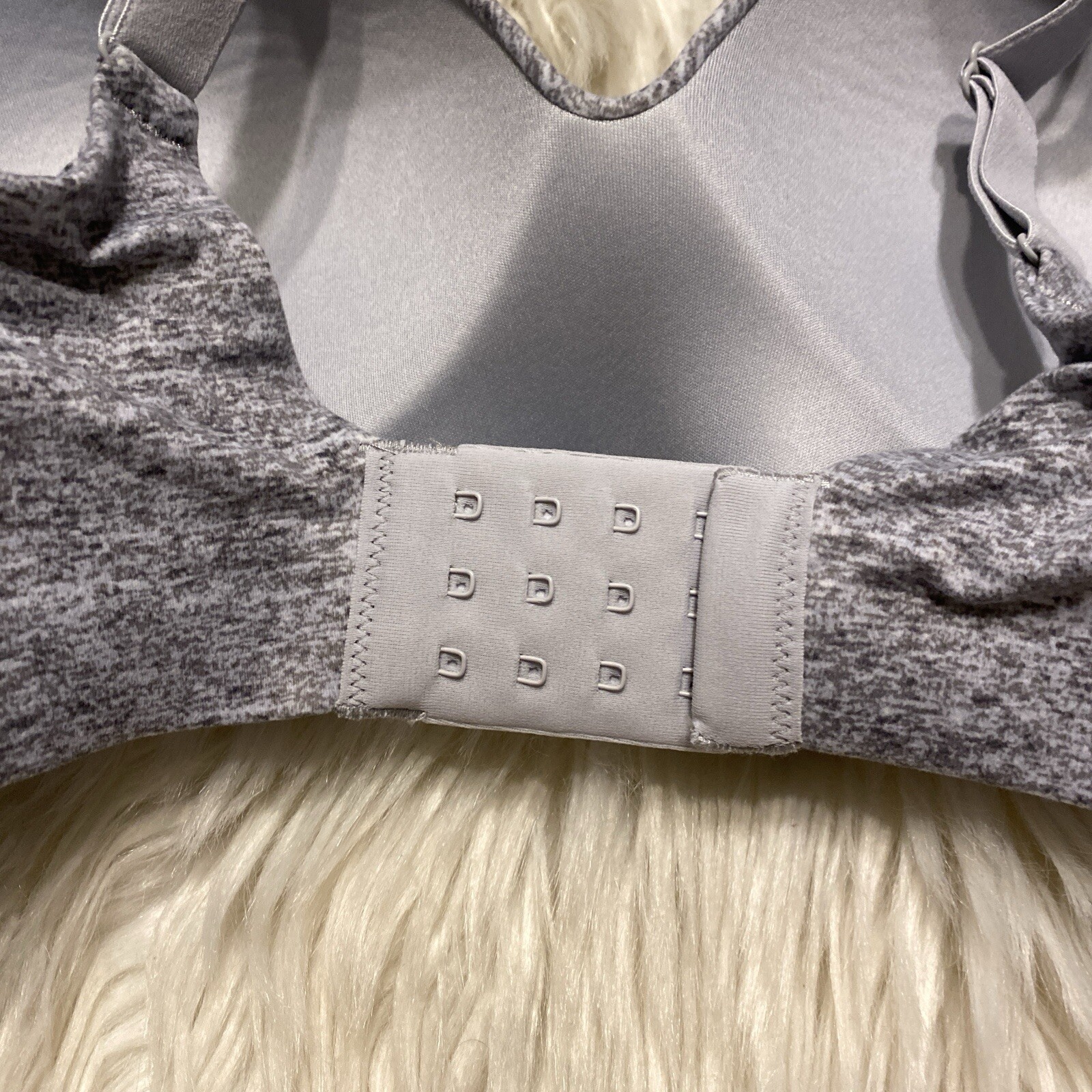 Soma 34DD Bra Gray Enbliss Wireless Back Closure Stretch Adjustable