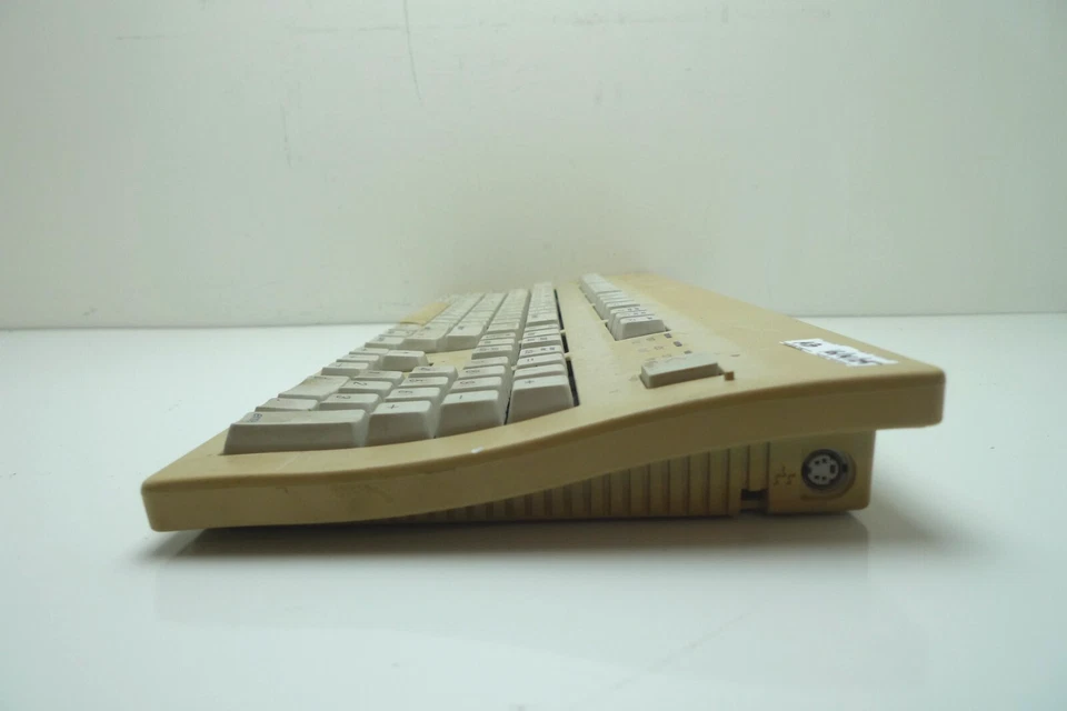 Vintage Apple Extended Keyboard II w/ 2 ADB Ports | M3501 | NO CABLE | READ - Image 4 of 4