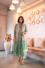 Gosriki Women'S Rayon Viscose Solid Straight Kurta With Pant & Dupatta (Parad...