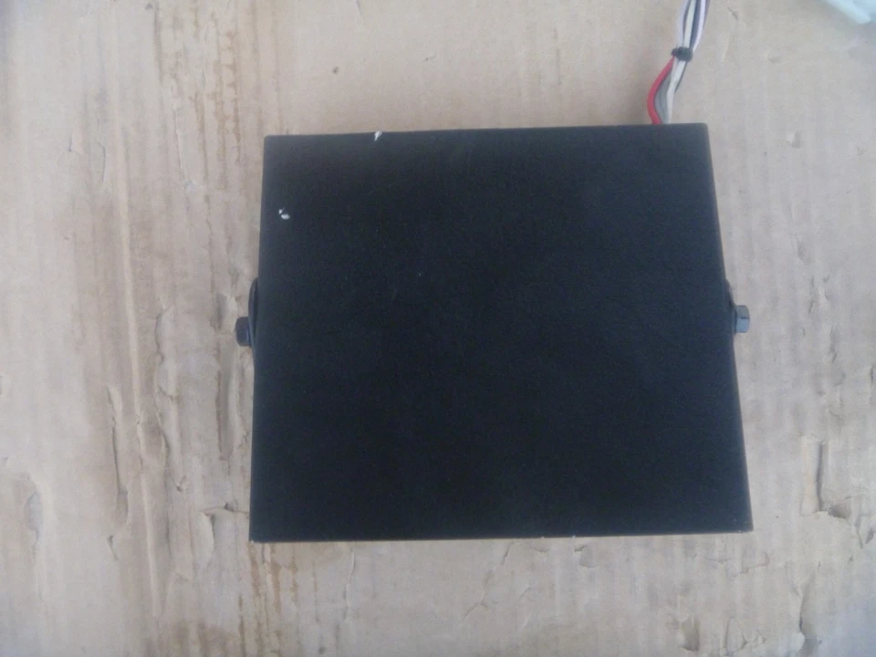 Sistema de altavoces Federal Signal Rumbler Foto 2 de 4