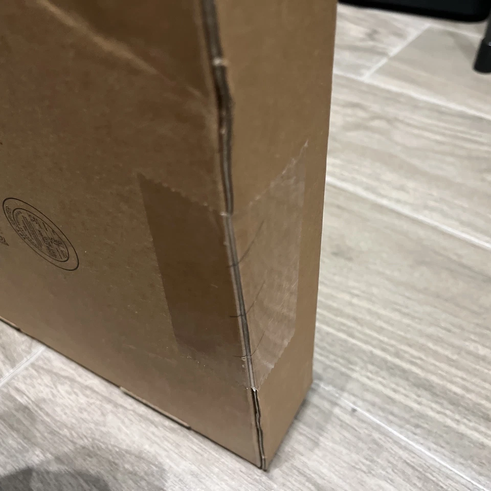 Dell WD19TB -  130W Docking Station New Factory Sealed - Image 2 of 2