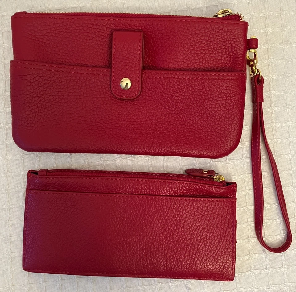 Combo de muñeca y billetera Lodis, cuero granate rojo guijarro, apilador de tarjetas de crédito Foto 2 de 4