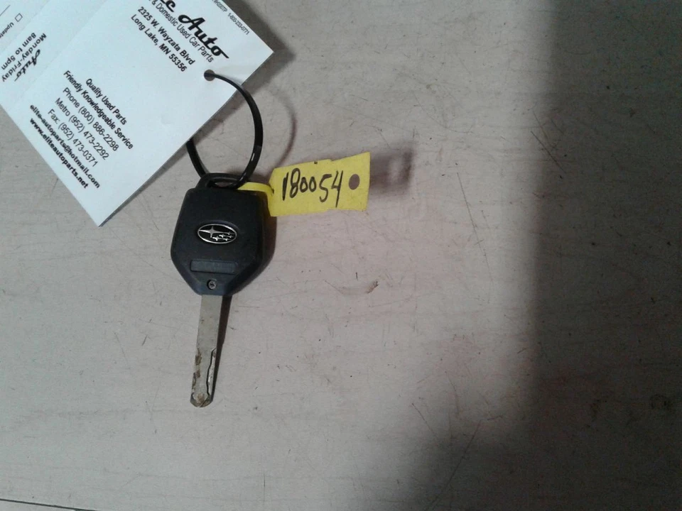 LEGACY 2013 Fob/遥控器 836702 — 第 2/4 张图片