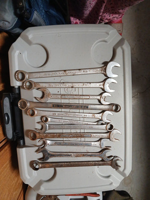 Combination wrench set